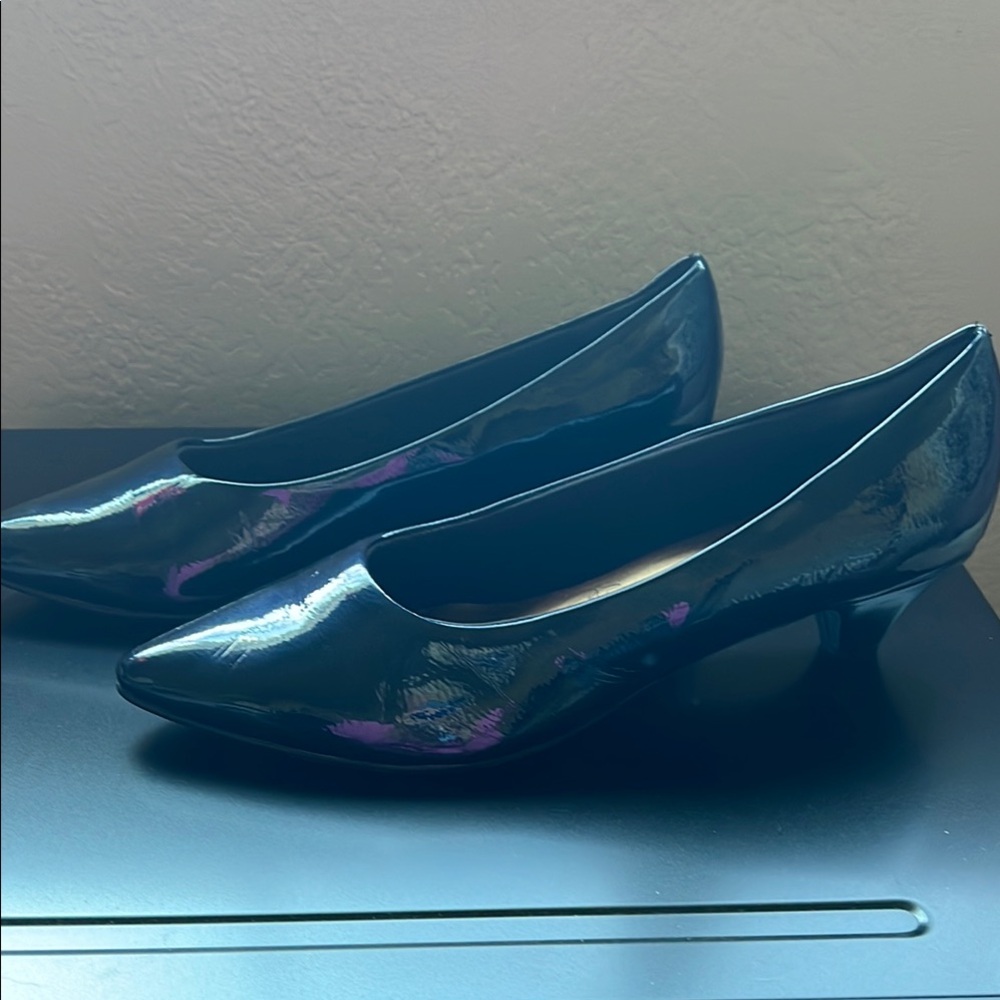 Hush Puppies Navy Blue Heels with Classic Design cushioned insoles
